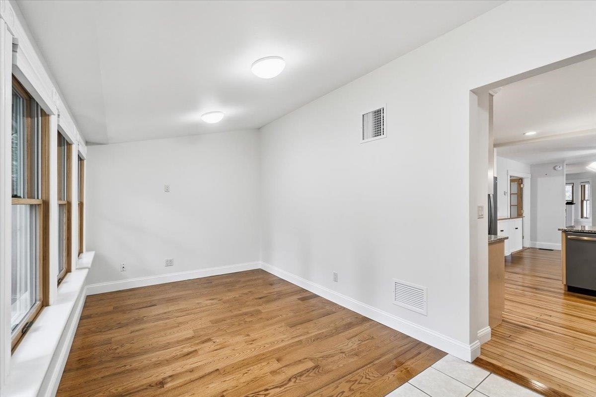 241 Loomis Street Burlington, VT 05401 - Photo 11 of 38