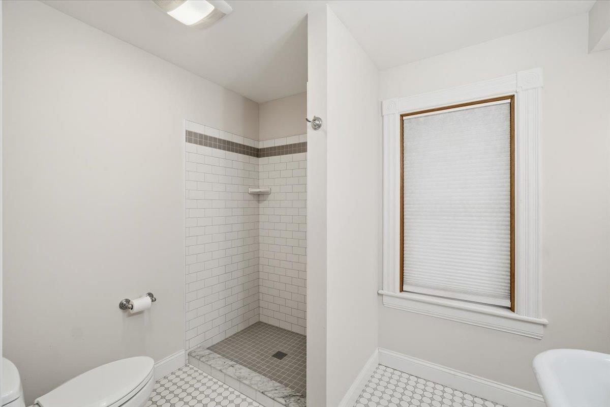 241 Loomis Street Burlington, VT 05401 - Photo 22 of 38