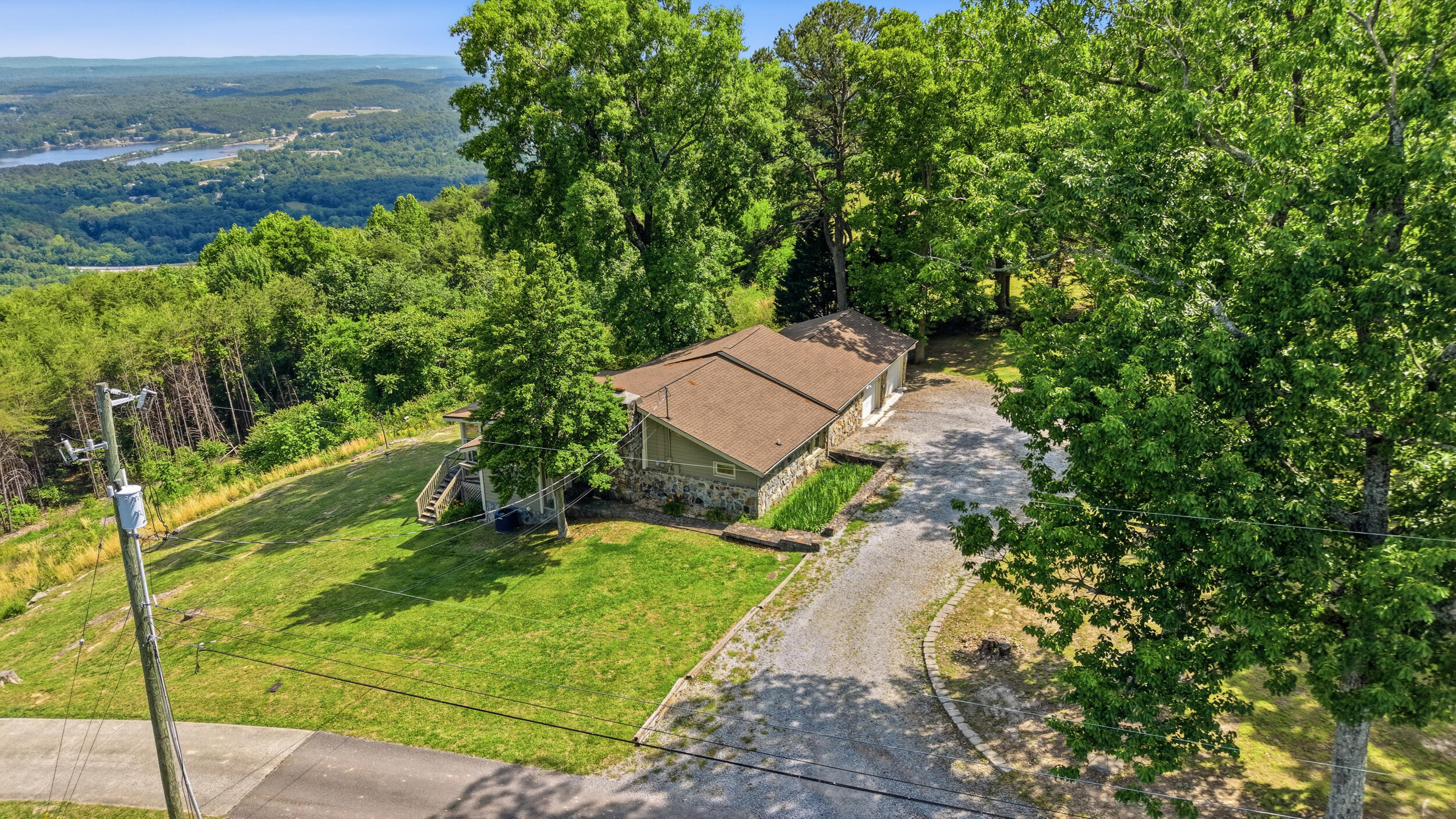 12024 Laurbrow Road Soddy-Daisy, TN 37379 - Photo 30 of 36 30_30_12024 laurbrow rd-30