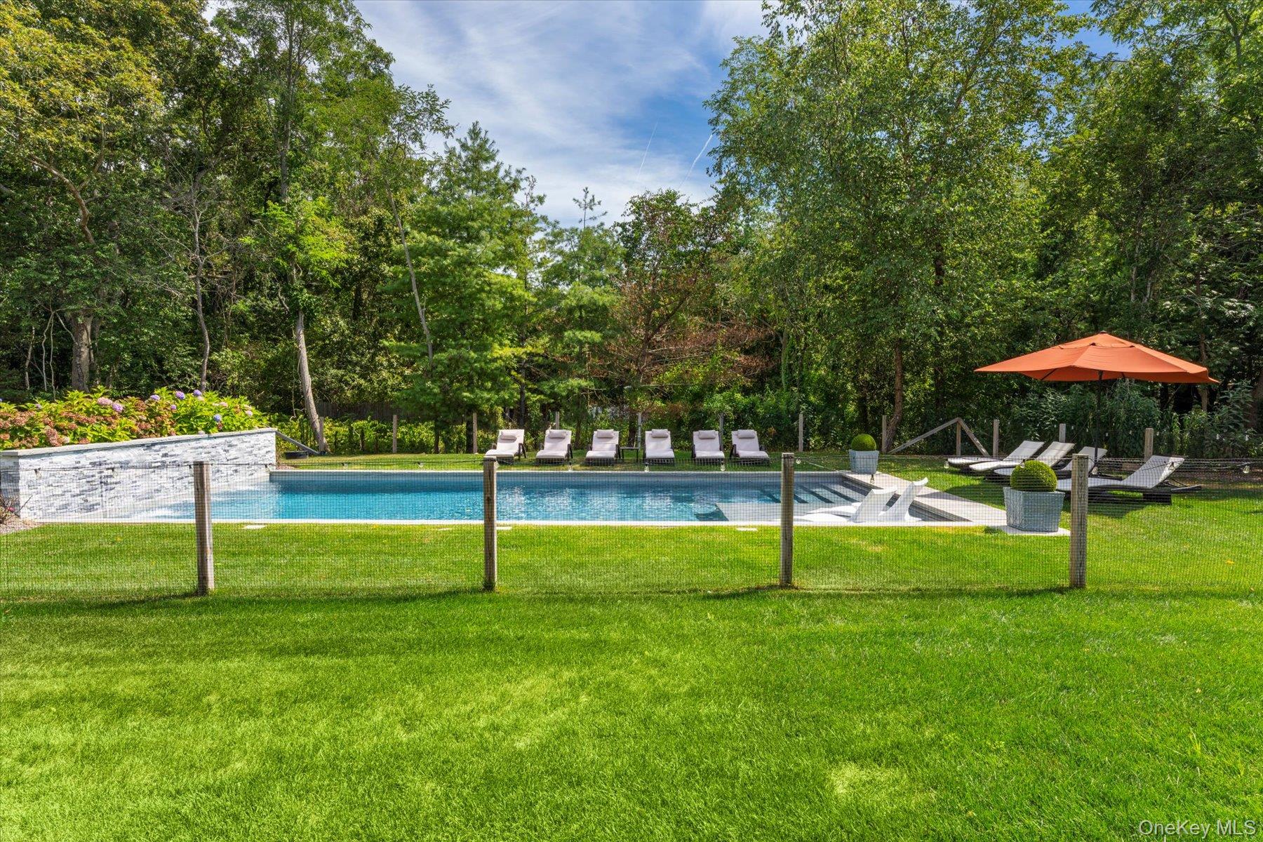 45 Old Sag Harbor Road Southampton, NY 11968 - Photo 9 of 47 a view of park with an tree