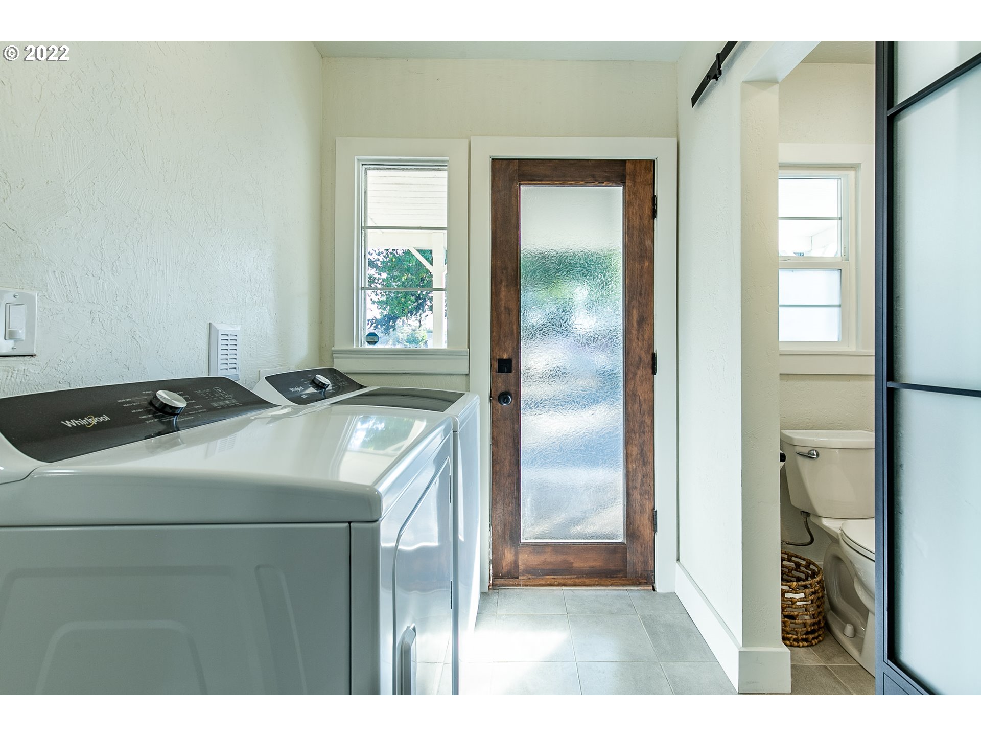 27368 Clear Lake Road Eugene, OR 97402 - Photo 17 of 32 Gallery Image 17