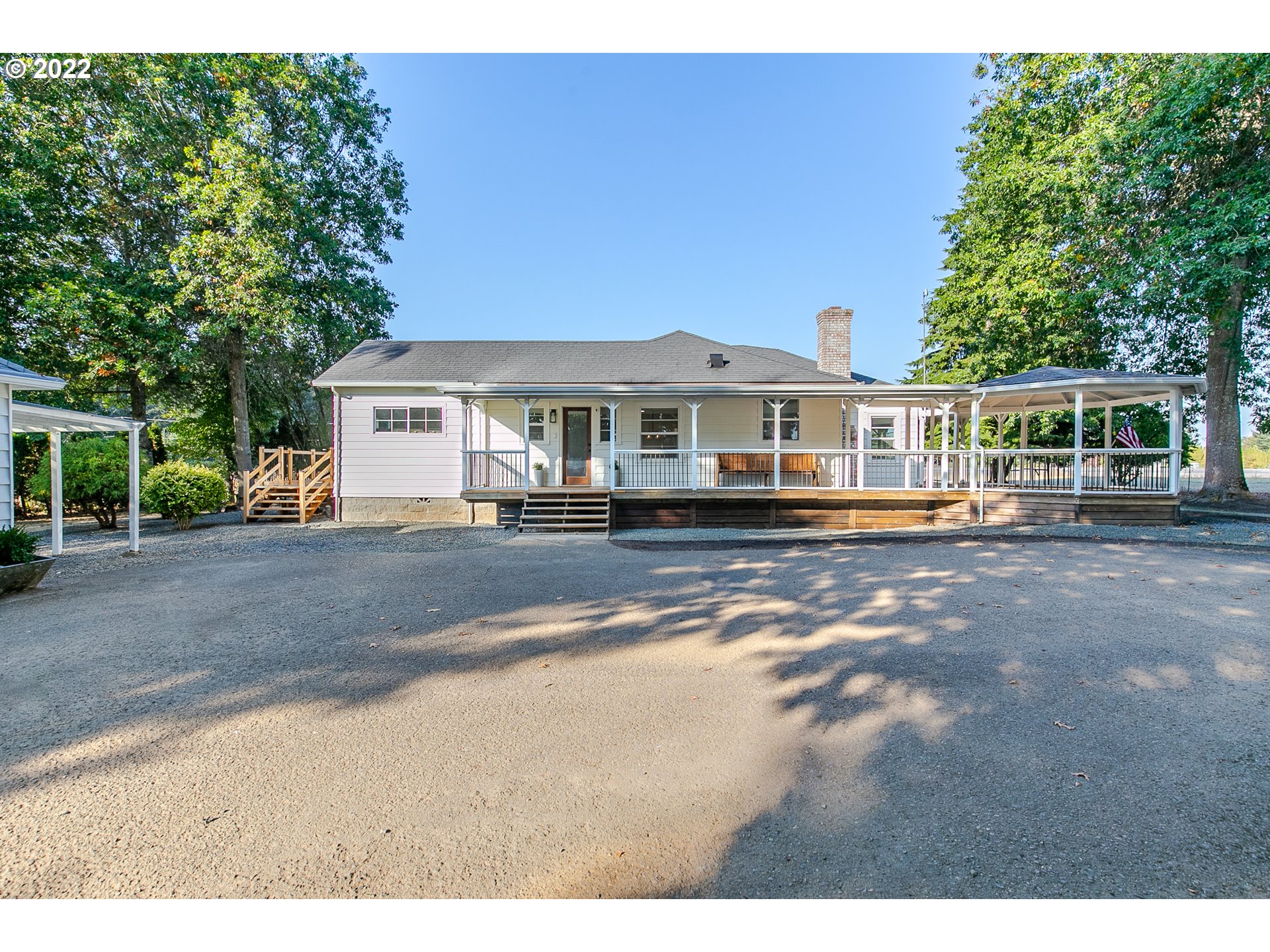 27368 Clear Lake Road Eugene, OR 97402 - Photo 4 of 32 Gallery Image 4
