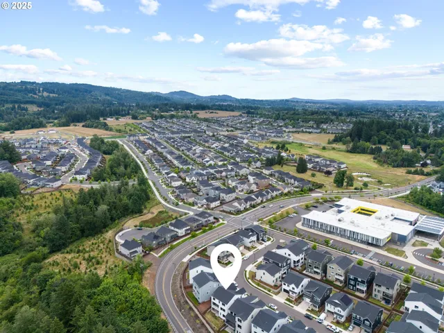 a view of house with garden