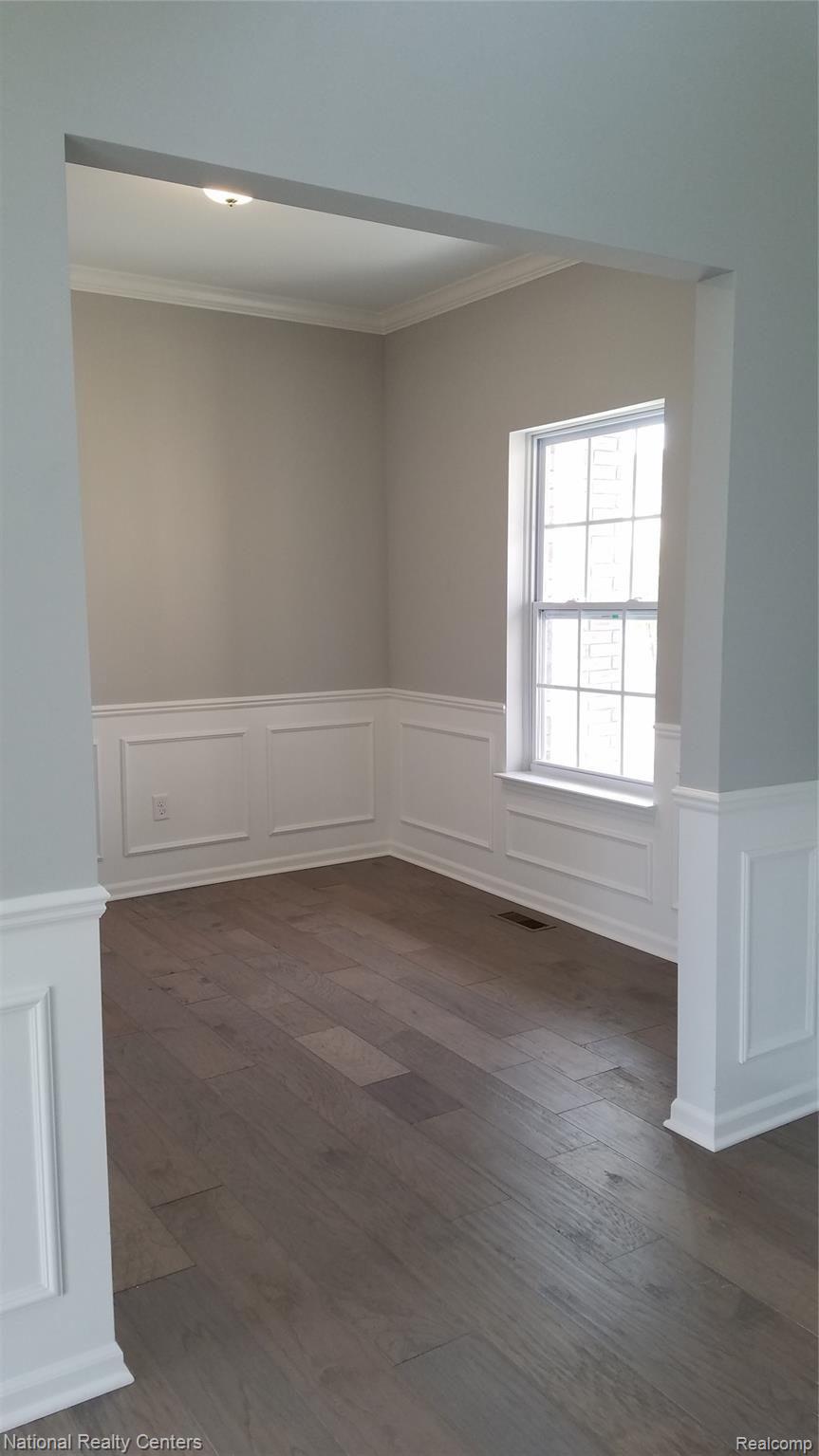 4032 Chase Ridge Lane Howell, MI 48843 - Photo 6 of 36 20190831_164948.jpg