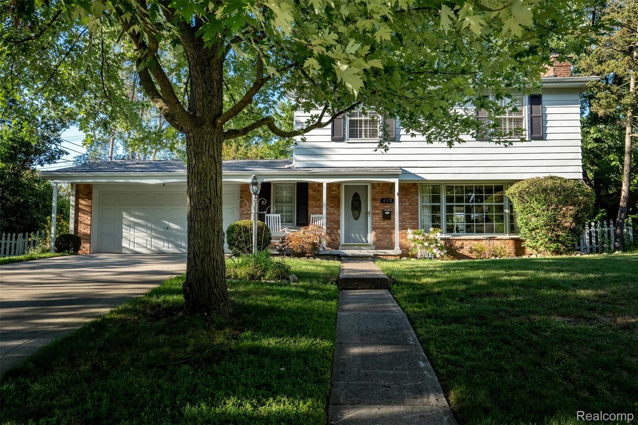 415 Red Oak Lane Rochester, MI 48307 - Photo 2 of 32 415 Red Oak Ln-2.jpg