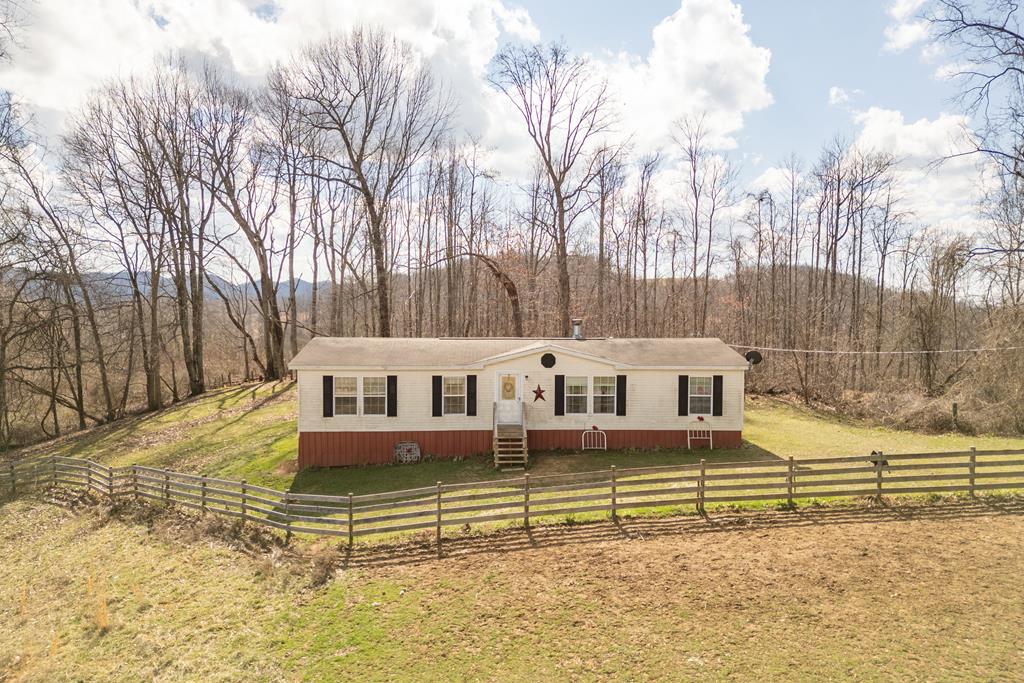 823 Moccasin Ridge Road Lebanon, VA 24266 - Photo 1 of 69 Gallery Image 1
