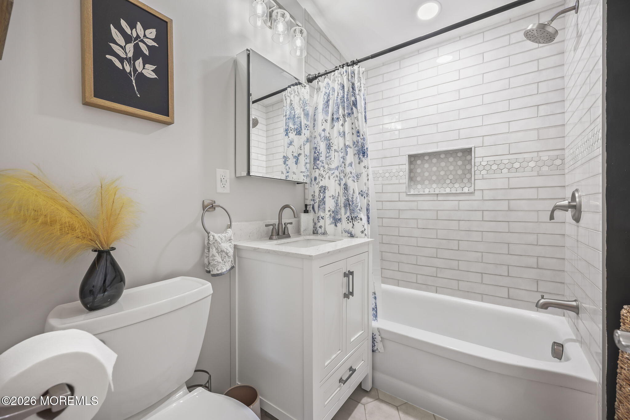 4 Drake Place Bayville, NJ 08721 - Photo 11 of 27 Full Bath