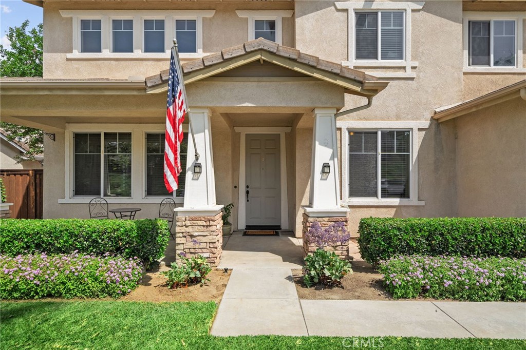 17241 Greentree Drive Riverside, CA 92503 - Photo 5 of 53