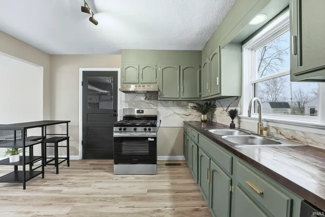 $182,900 | 11608 Marywood Lane, Fort Wayne, IN 46816