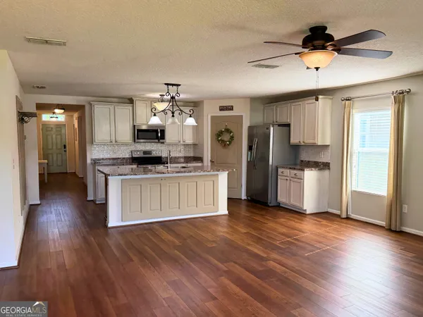 $2,150 | 227 Brooklet Circle, St. Marys, GA 31558
