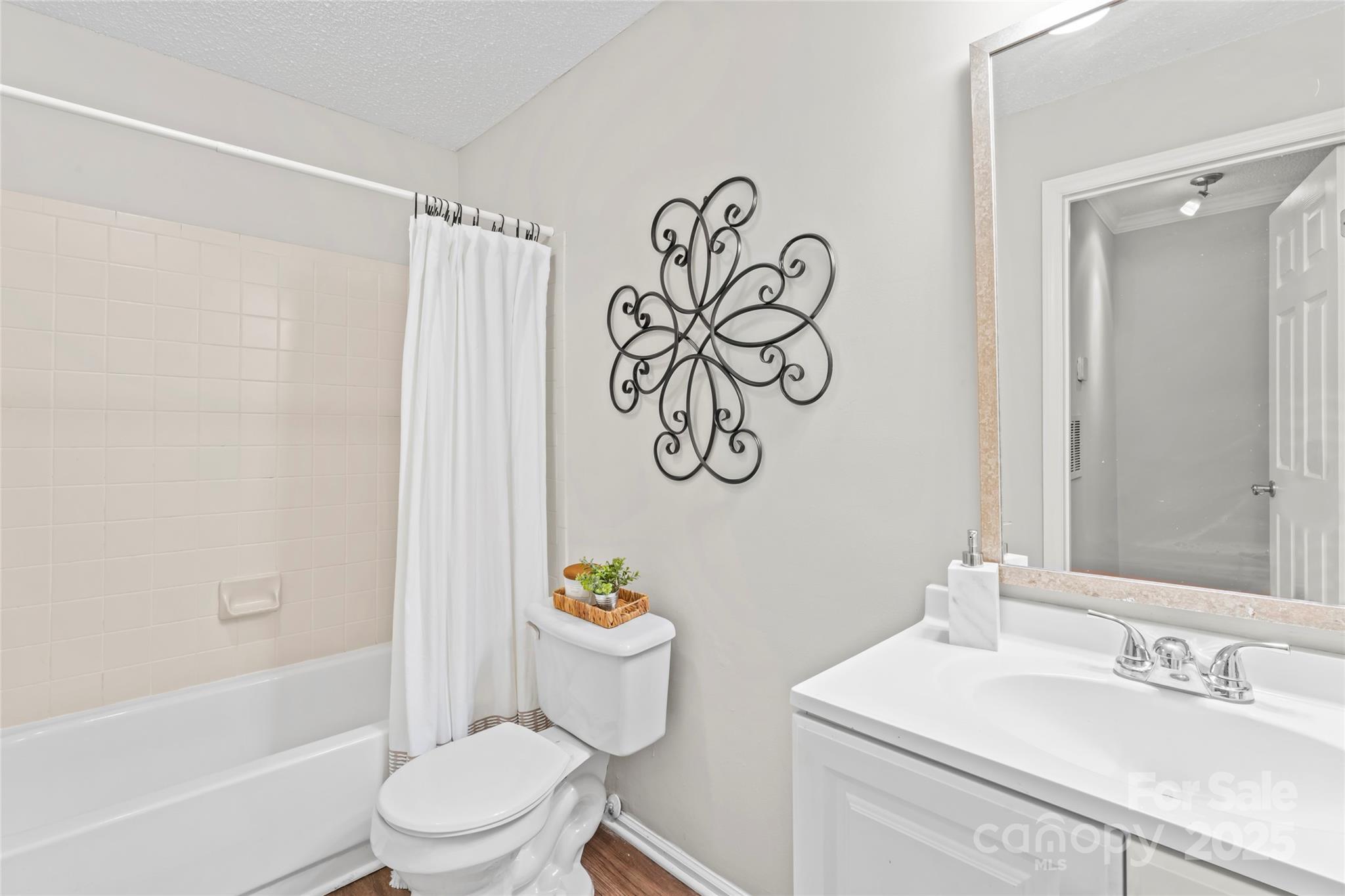 2514 Cranbrook Lane, Unit 5 Charlotte, NC 28207 - Photo 16 of 24