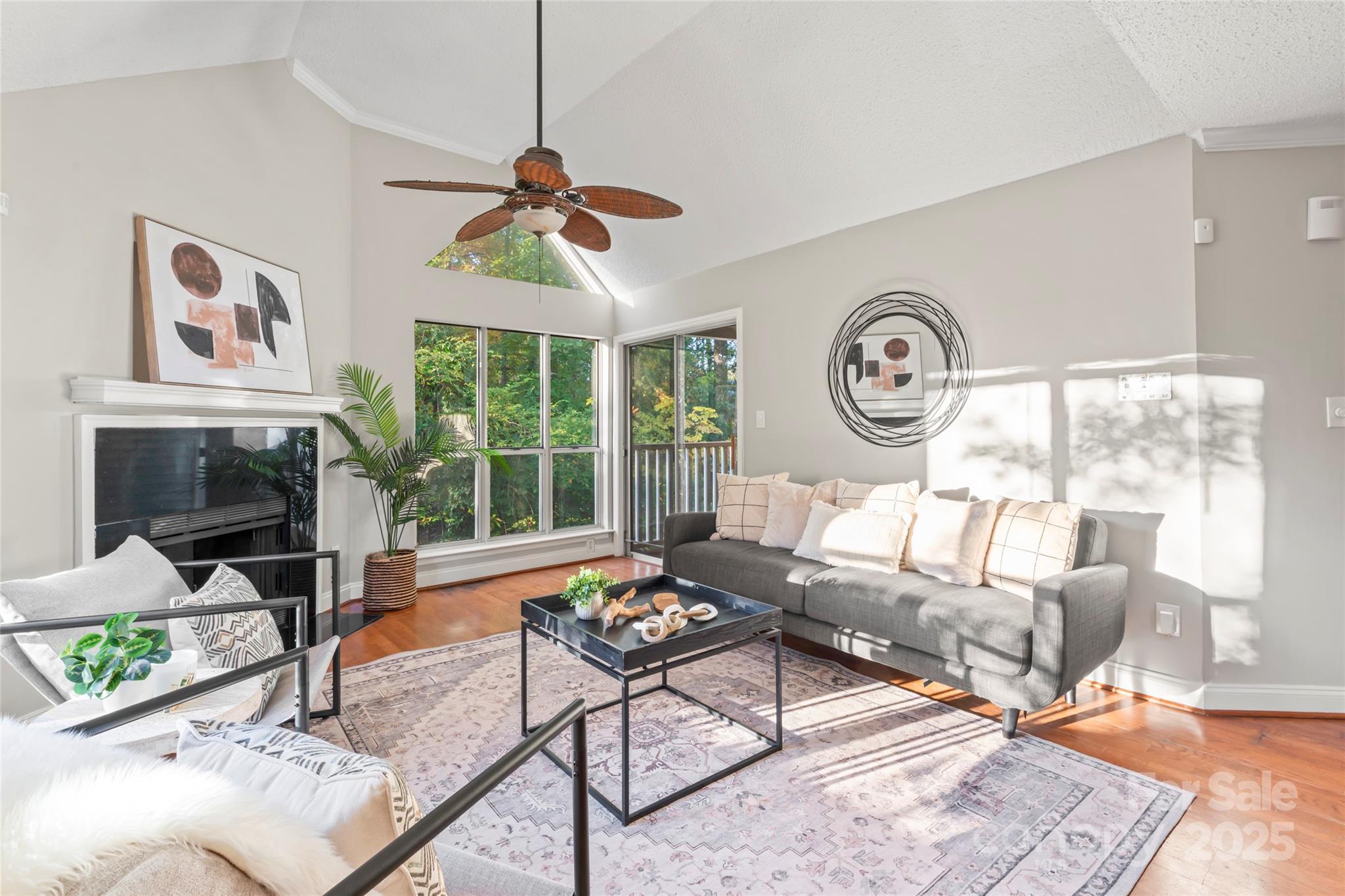 2514 Cranbrook Lane, Unit 5 Charlotte, NC 28207 - Photo 3 of 24