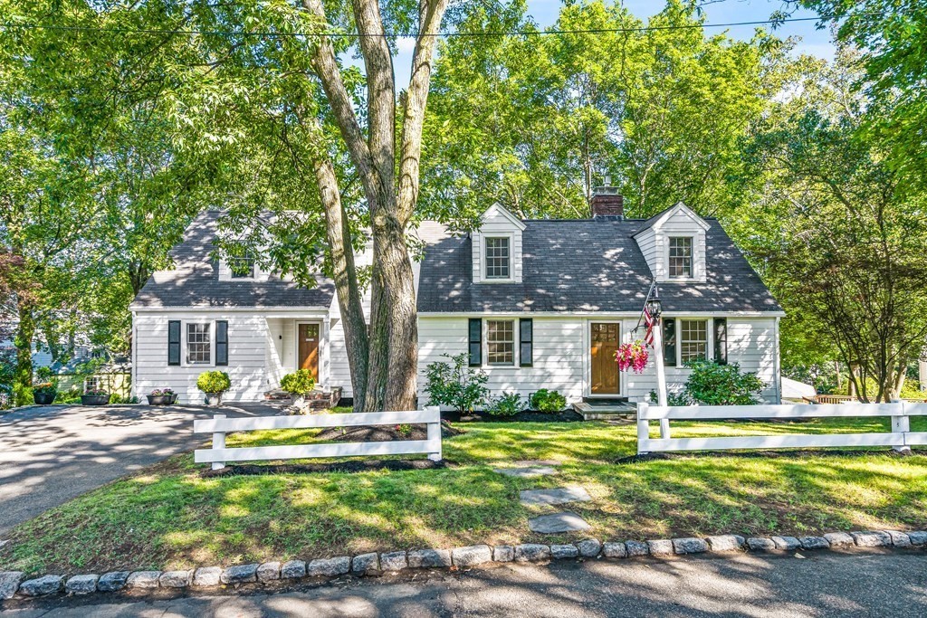 4 Ardley Road Winchester, MA 01890 - Photo 1 of 40 Gallery Image 1