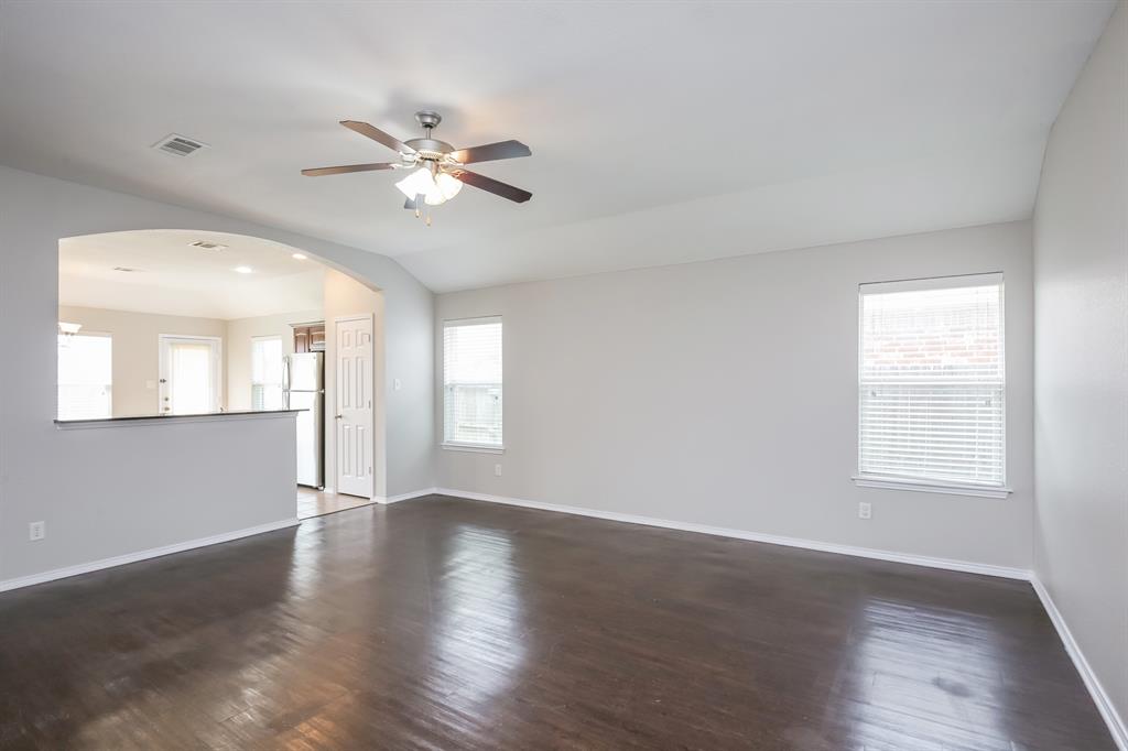 2037 Cattle Creek Road Fort Worth, TX 76134 - Photo 4 of 15