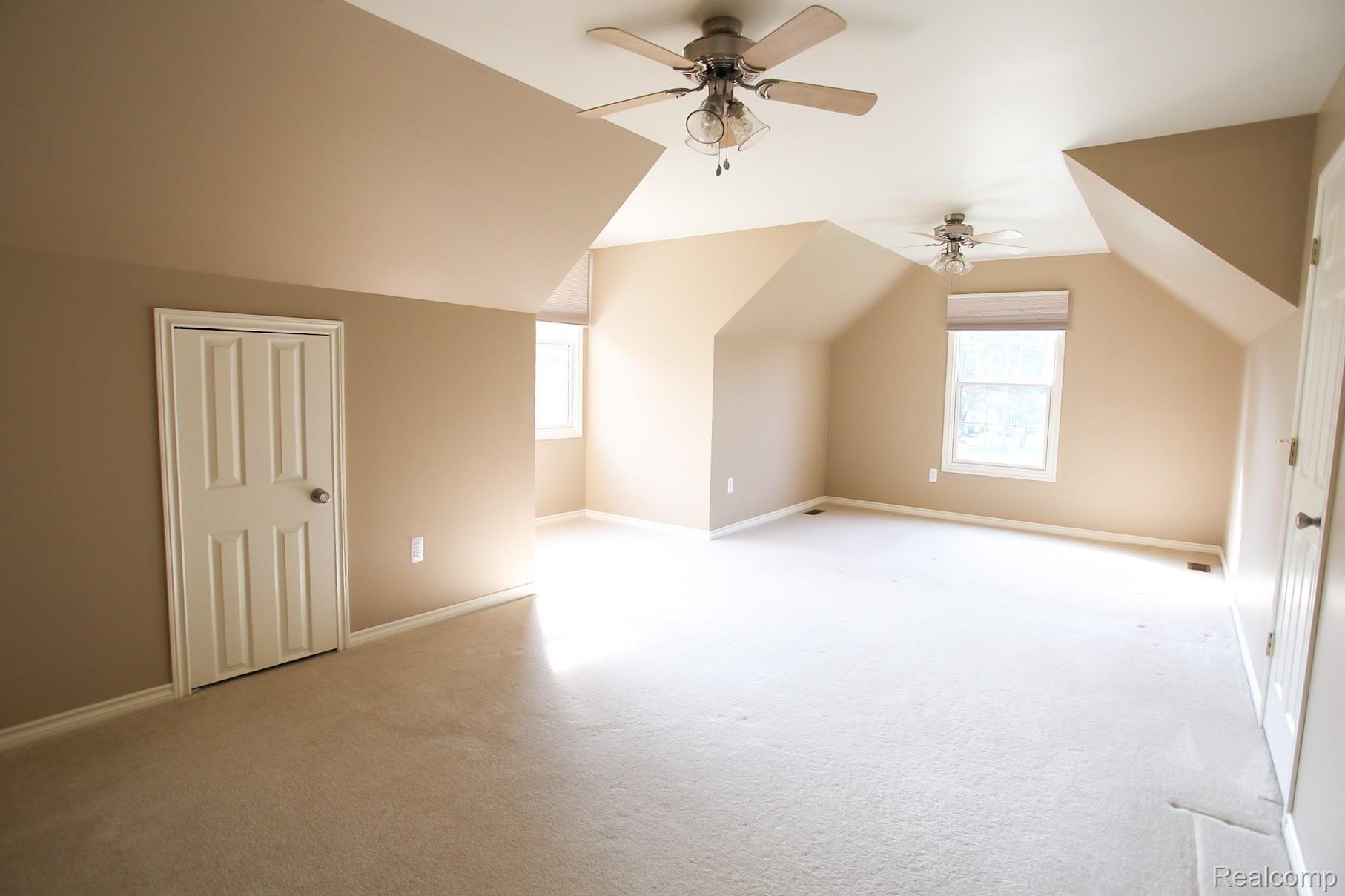 1241 Bloomer Road Rochester, MI 48307 - Photo 23 of 39 IMG_0756.JPG