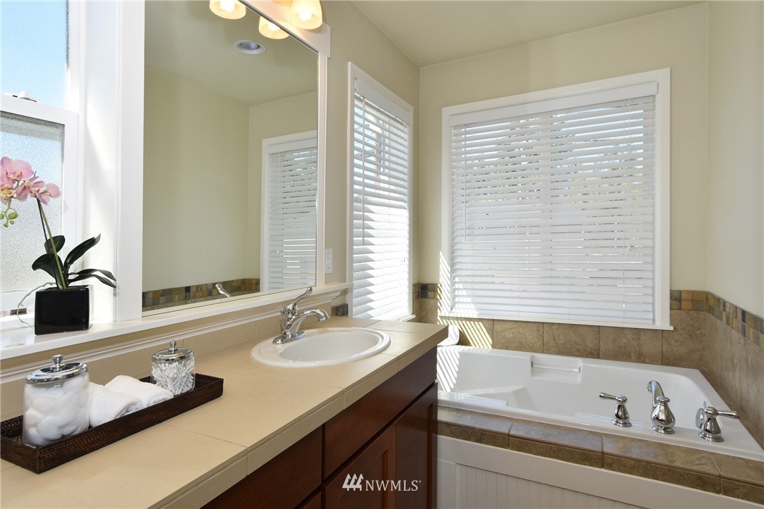 18126 35th Drive Southeast Bothell, WA 98012 - Photo 11 of 20