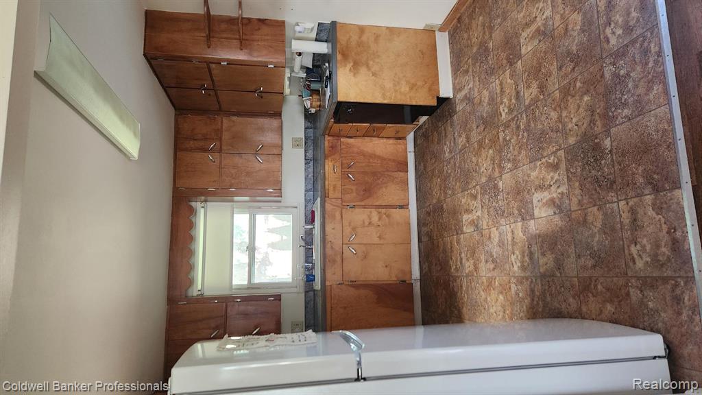 5847 North Lapeer Road North Branch, MI 48461 - Photo 11 of 24 Gallery Image 11