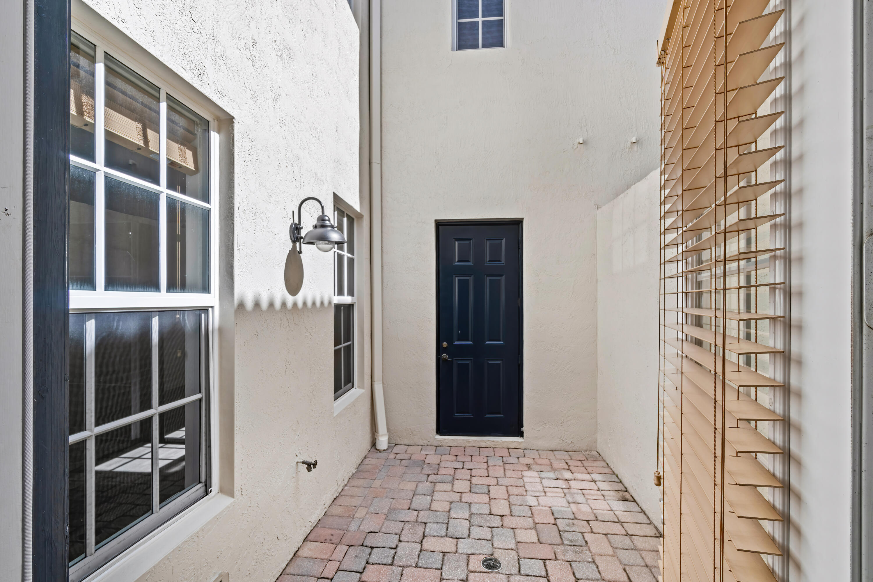 8309 Northwest 8th Terrace Boca Raton, FL 33487 - Photo 18 of 40 016-8309Northwest8thTerrace-BocaRaton-FL