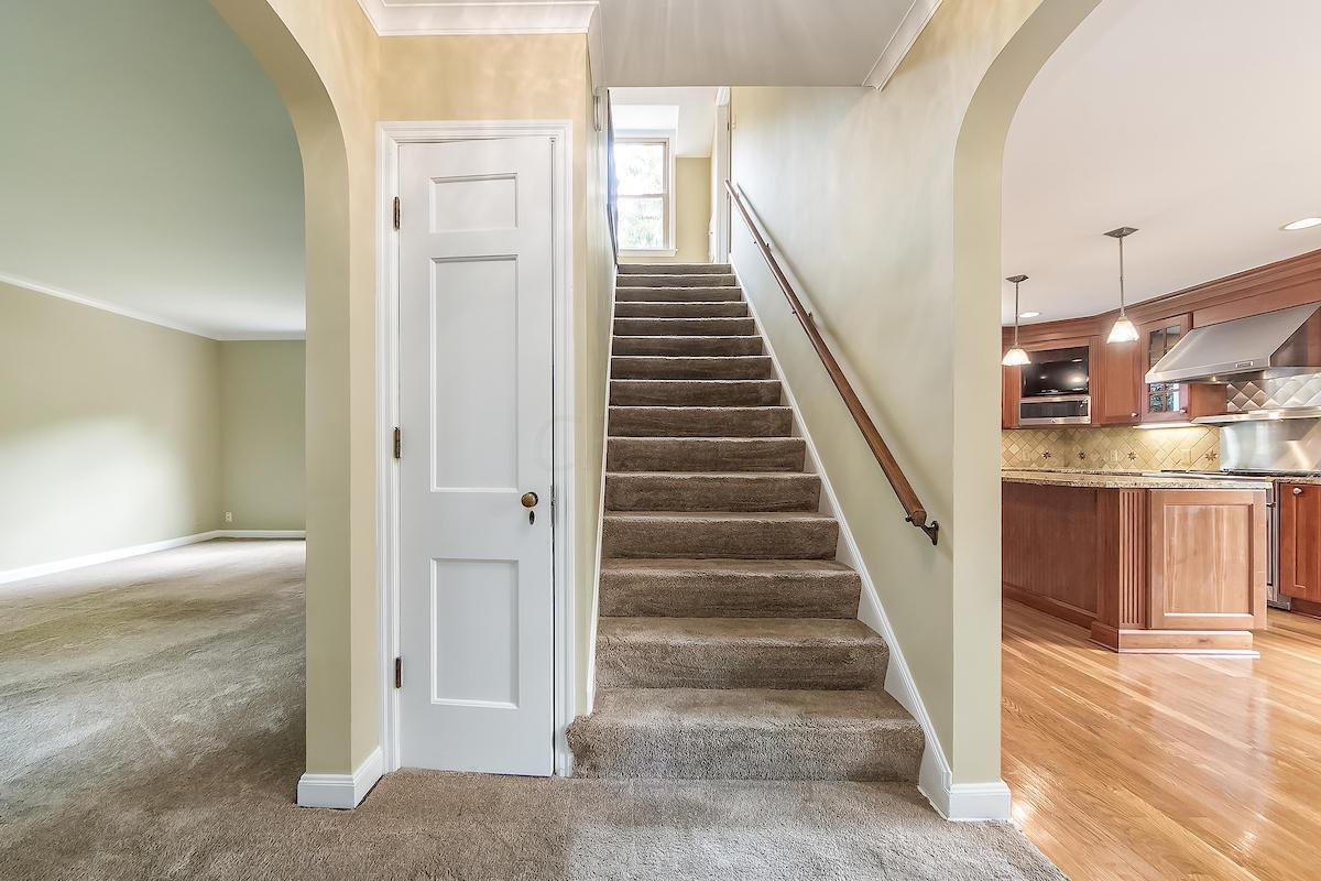 310 Brevoort Road Columbus, OH 43214 - Photo 4 of 48 Gallery Image 4