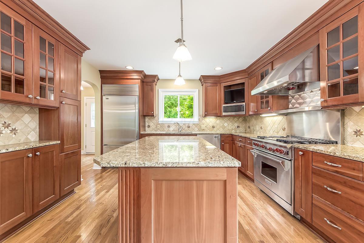 310 Brevoort Road Columbus, OH 43214 - Photo 8 of 48 Gallery Image 8