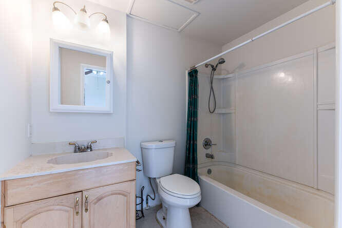 830 Valley Forge Road West Palm Beach, FL 33405 - Photo 14 of 23 primary bathroom