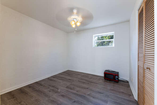 830 Valley Forge Road West Palm Beach, FL 33405 - Photo 22 of 23 guest suite