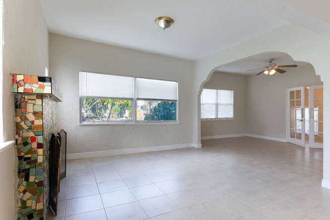 830 Valley Forge Road West Palm Beach, FL 33405 - Photo 8 of 23 view from dining into den