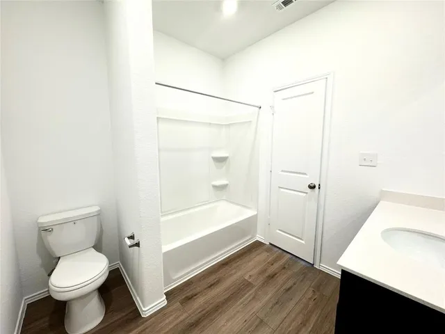 $1,900 | 330 Whoopers Loop, Kyle, TX 78640