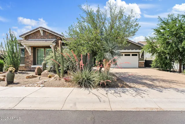 $6,000 | 3123 East Cat Balue Drive, Phoenix, AZ 85050