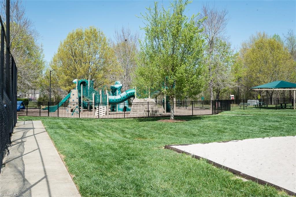 135 Brocks Trace Burlington, NC 27215 - Photo 42 of 46