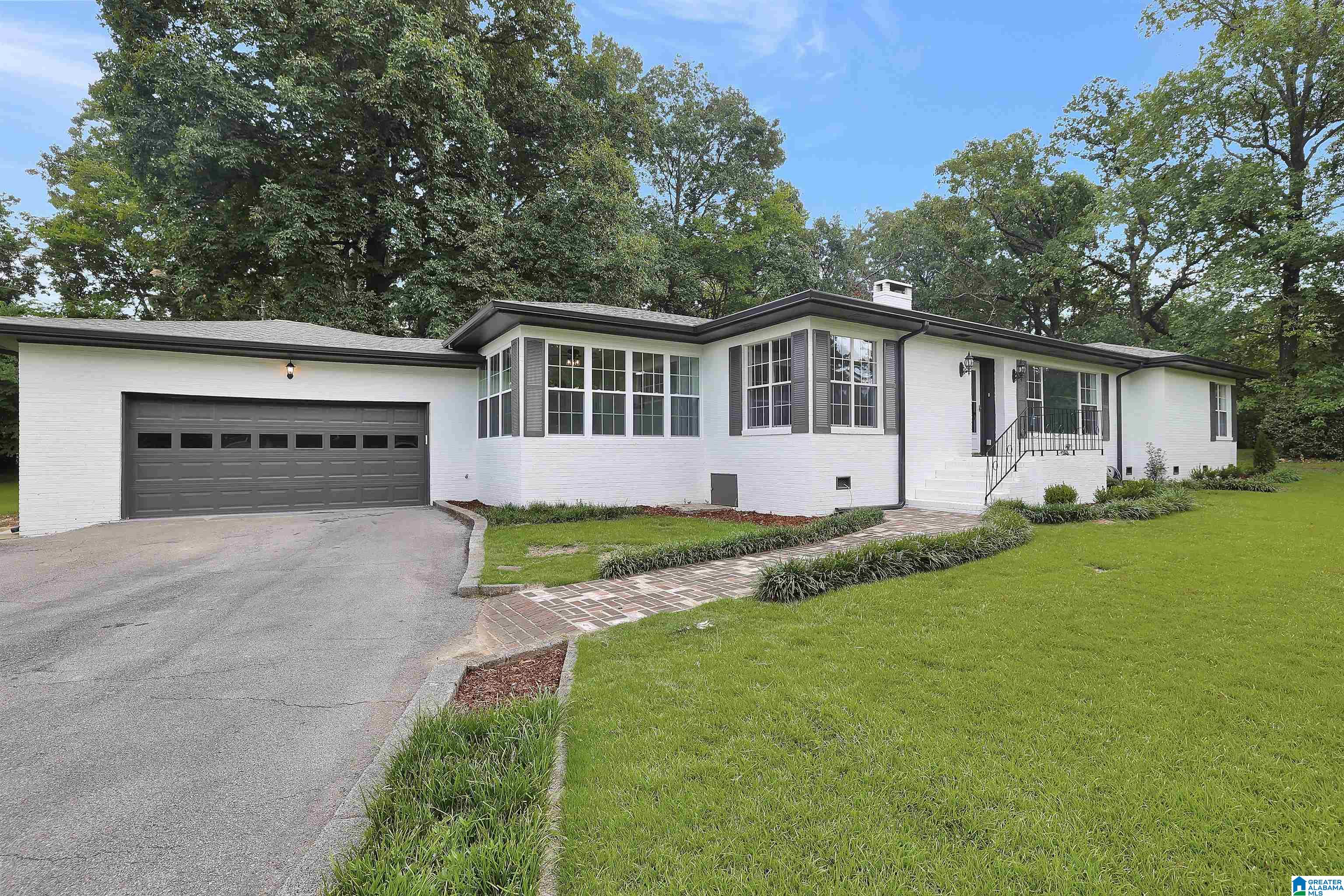 580 Rutherford Circle Birmingham, AL 35206 - Photo 2 of 27