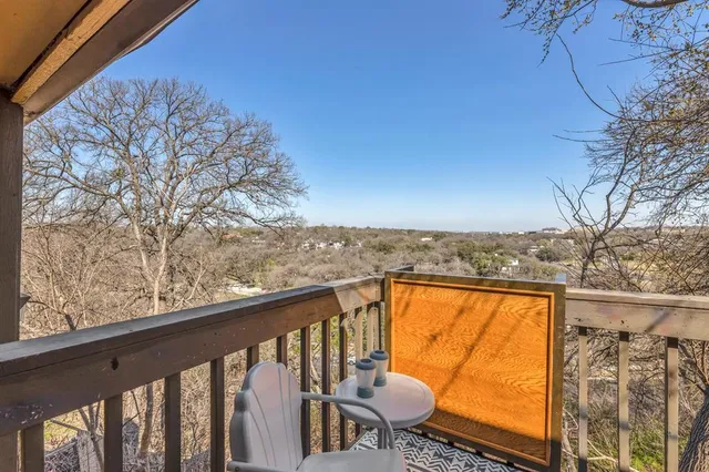 $1,250 | 1000 West 26th Street, Unit 220, Austin, TX 78705