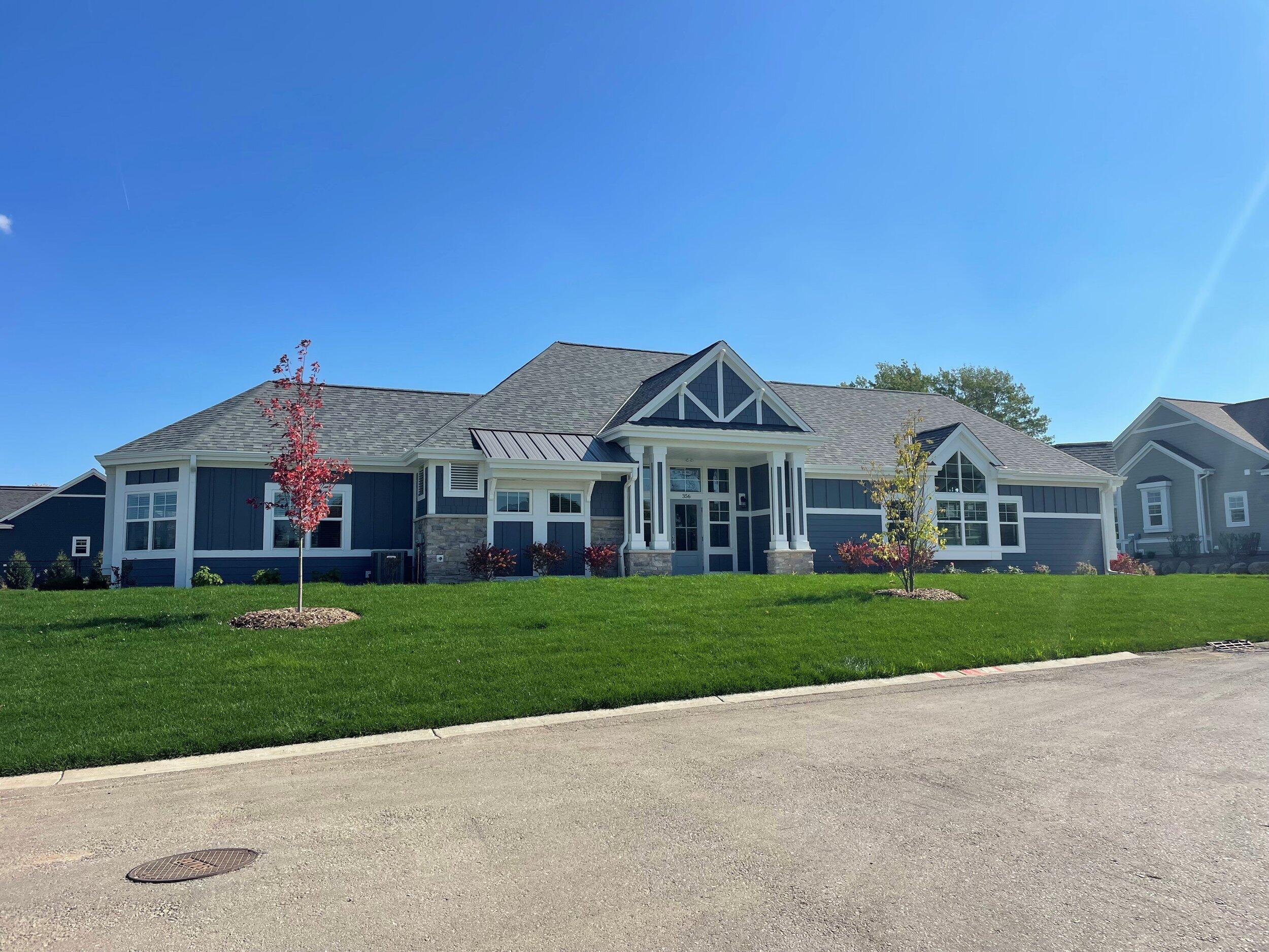 369 Evergreen Lane Pewaukee, WI 53072 - Photo 7 of 11 Clubhouse