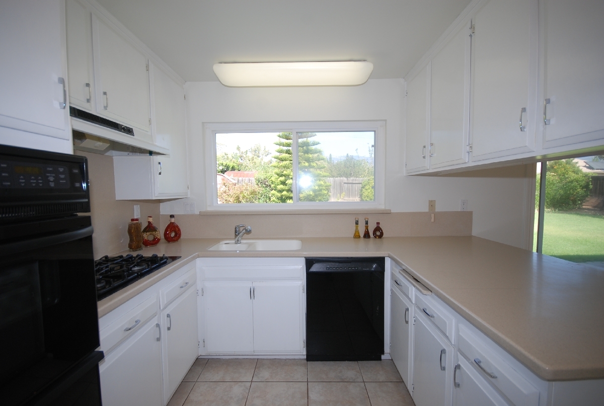 5586 Cathedral Oaks Road Santa Barbara, CA 93111 - Photo 9 of 19 9 - Kitchen