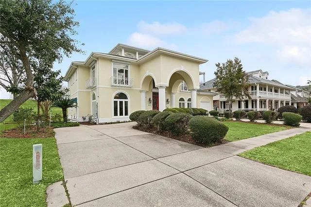 $1,390,000 | 4845 Folse Drive, Metairie, LA 70006