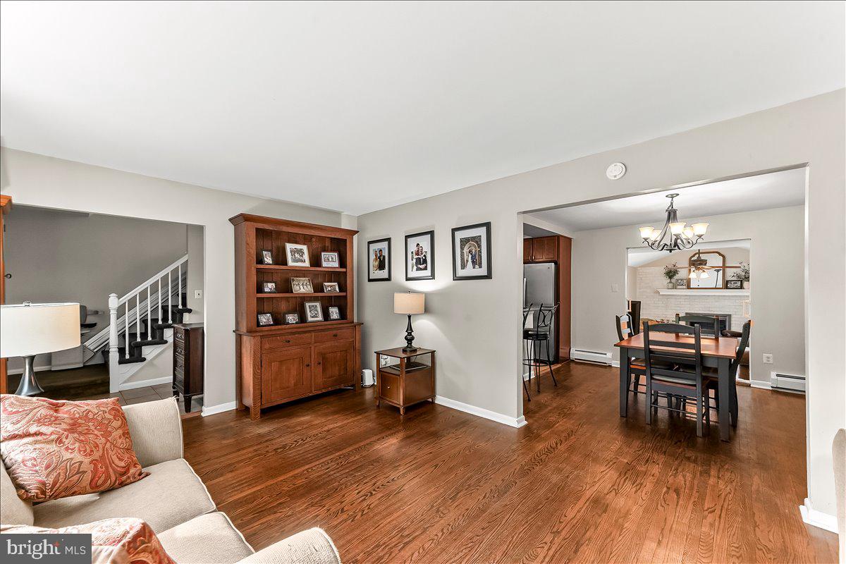 13 McCormick Avenue Ridley Park, PA 19078 - Photo 7 of 41 Living Room