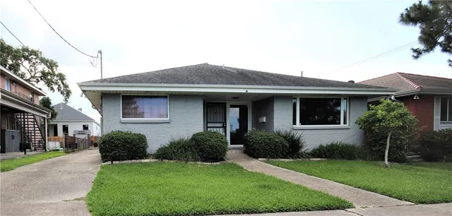 $2,200 | 6568 Pontchartrain Boulevard, New Orleans, LA 70124
