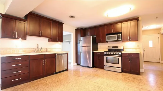 $2,200 | 6568 Pontchartrain Boulevard, New Orleans, LA 70124