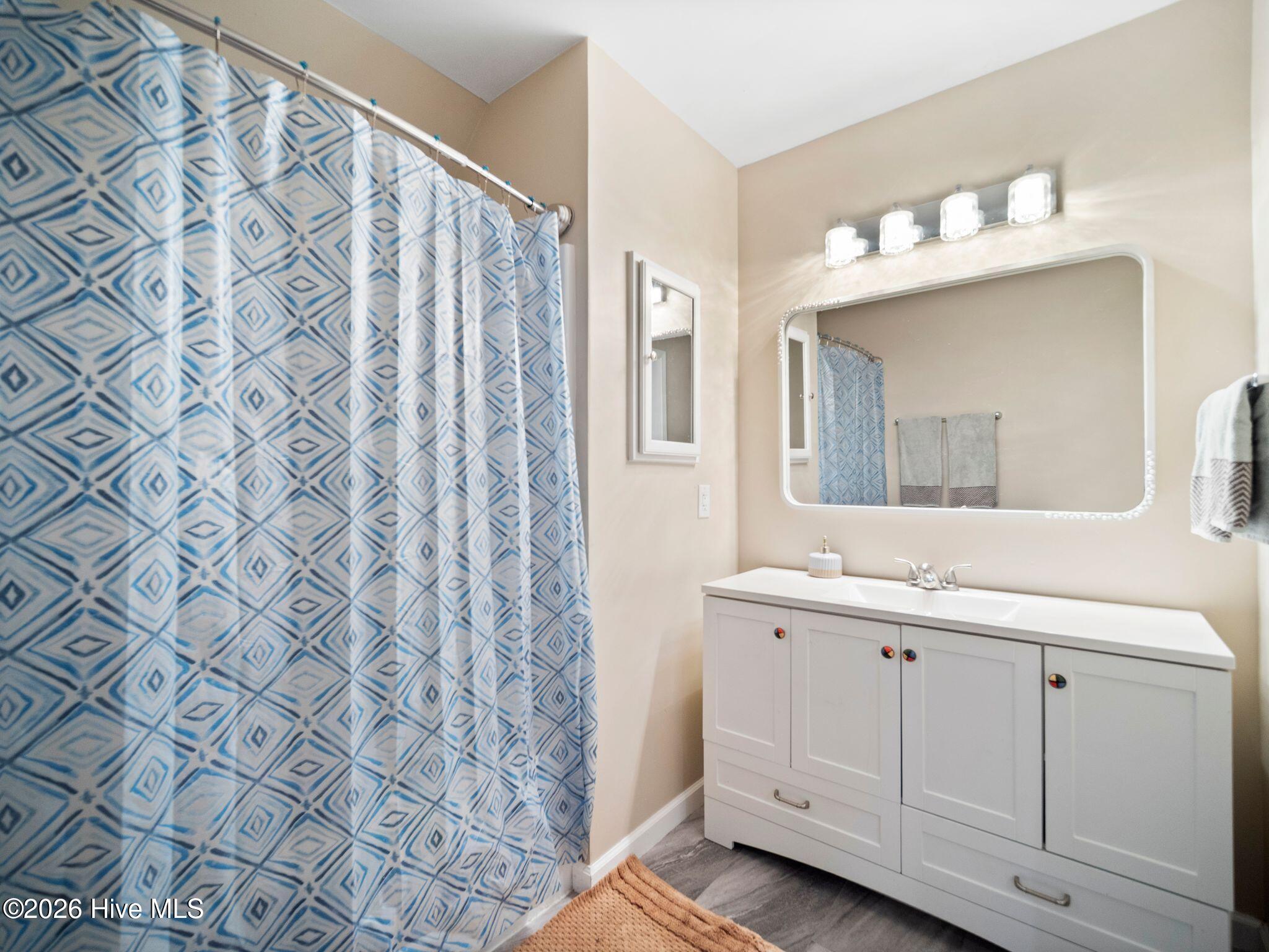 419 Riverside Lane Stella, NC 28582 - Photo 24 of 36 apartment bath