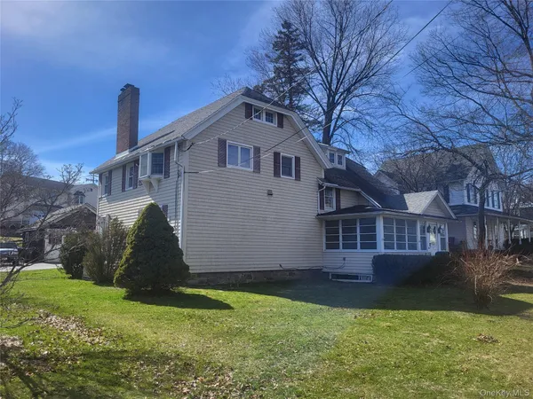 $425,000 | 7 Hambletonian Avenue, Chester, NY 10918