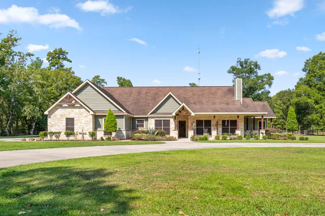 $1,150,000 | 20585 North Highway 146, Liberty, TX 77575