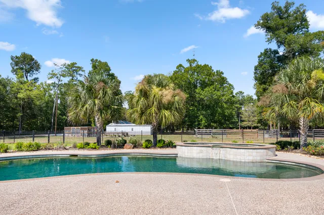 $1,150,000 | 20585 North Highway 146, Liberty, TX 77575