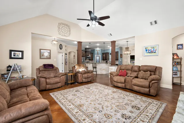 $1,150,000 | 20585 North Highway 146, Liberty, TX 77575