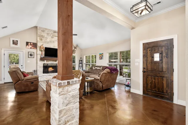 $1,150,000 | 20585 North Highway 146, Liberty, TX 77575