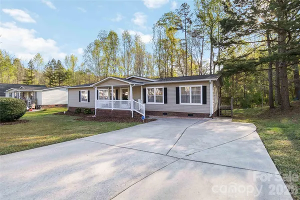$245,000 | 1362 Poplarglen Drive, Kannapolis, NC 28083