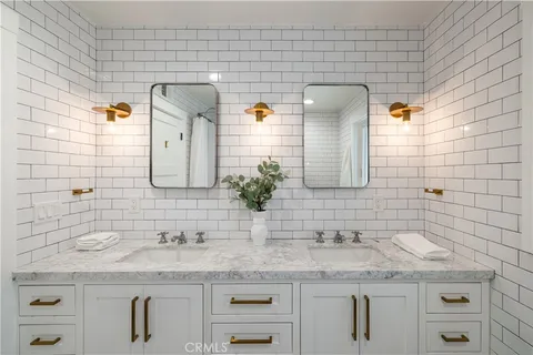 $4,650,000 | 1609 Ruth Lane, Newport Beach, CA 92660