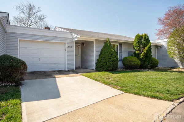 $337,500 | 253 B Belmar Road, Monroe Township, NJ 08831