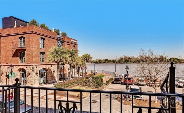 $899,000 | 212 West Lower Factors Walk, Savannah, GA 31401