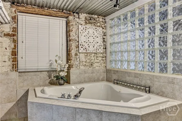 $899,000 | 212 West Lower Factors Walk, Savannah, GA 31401