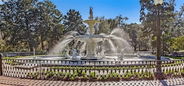 $899,000 | 212 West Lower Factors Walk, Savannah, GA 31401